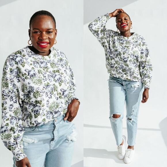 Levi's Pai Print Pullover Crewneck Sweatshirt in Lynn Floral White Blue Large - Picture 1 of 8